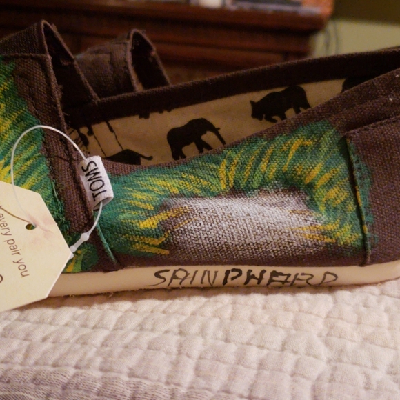 Toms Haiti NWT Size 9 - Picture 5 of 6
